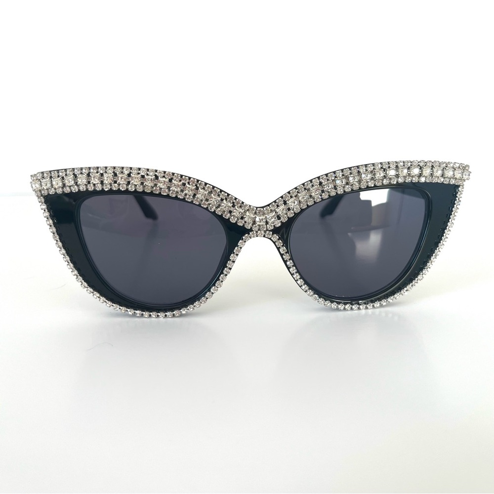 New Retro Cat Eye Glam Crystal Rhinestone Embellished Black Frame Sunglasses UV - Picture 6 of 9